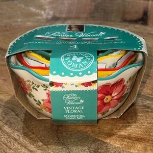 The Pioneer Woman Vintage Floral Measuring Bowls